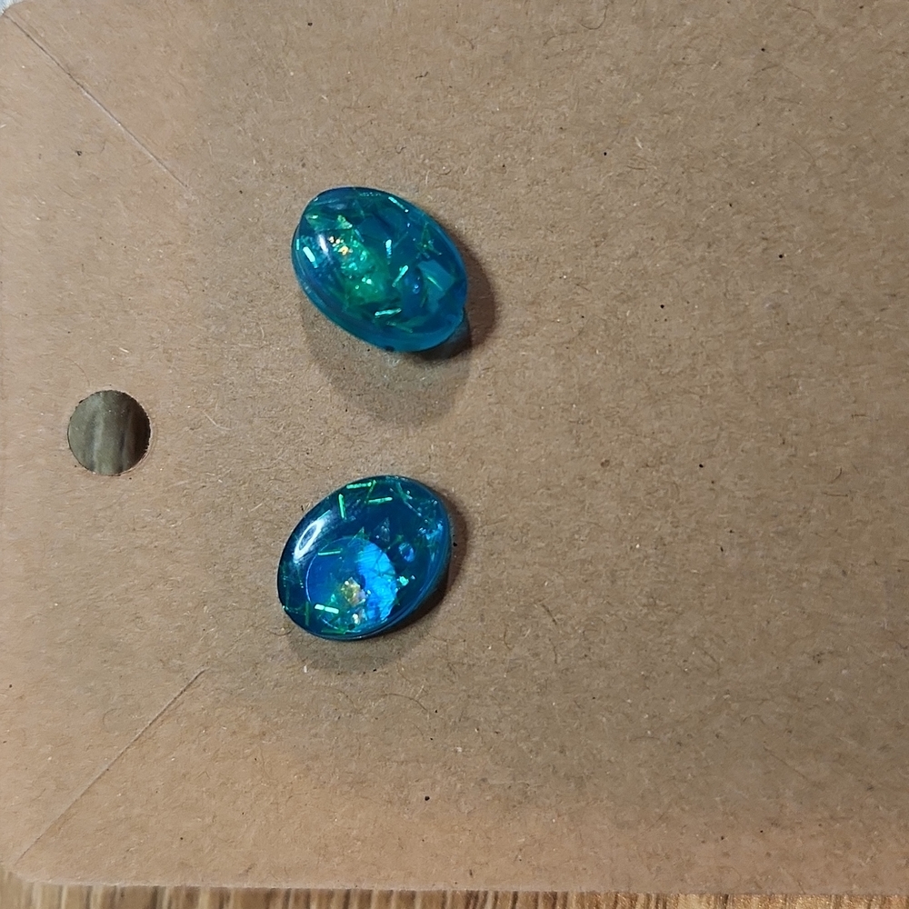 Oval Stud